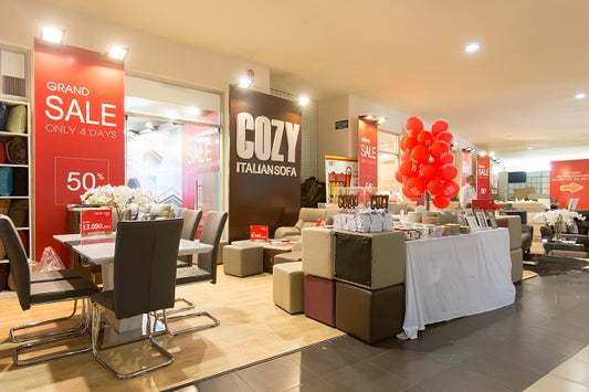 Bộ bàn ăn độc đáo trở thành bàn trà cho gia đình hiện đại