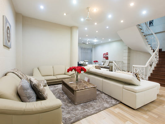 Gợi ý 3 màu sofa phòng khách nhà ống hợp phong thủy 2018